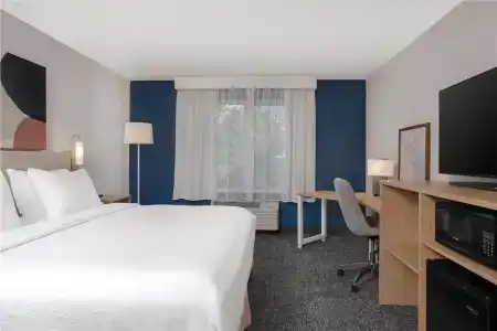 Hilton Garden Inn - 36