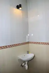 Uma Kutuh 2 - 8