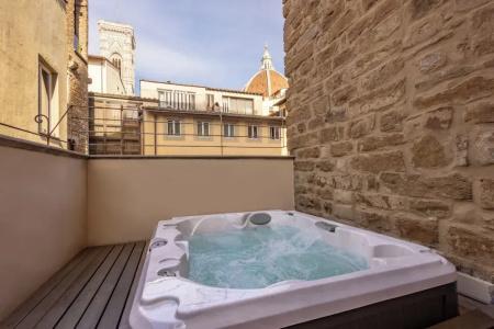Donati Luxury Tower Suites - 220