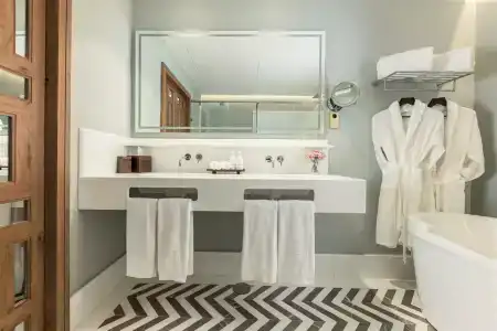 Palacio Solecio, a Small Luxury of the World - 7