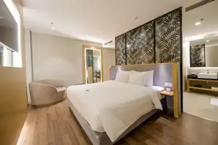 Quinter Central Nha Trang - 3