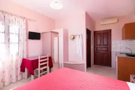 Mandilaria Studios - 141