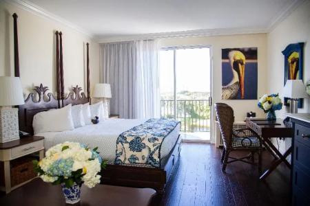 Inn at Pelican Bay - 43