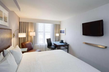 Hampton Inn Seaport Financial District - 40