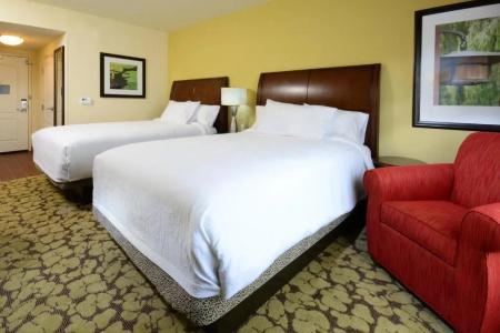 Hilton Garden Inn Airport - 61
