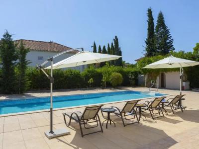 Meneou Seaside Mansion 7 - 8