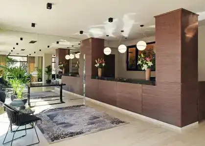 Athens Iris - 16