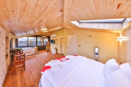 Agva Pieria Luxury +16 - 67