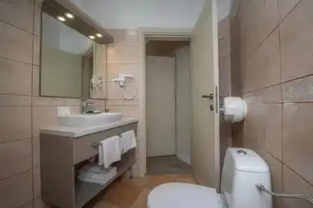 Antika Guesthouse - 8