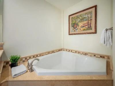 Waipouli Beach and Spa Kauai by Outrigger - 505
