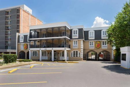 Super 8 by Wyndham New Orleans - 14