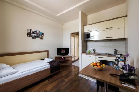 Garzon Plaza - 75