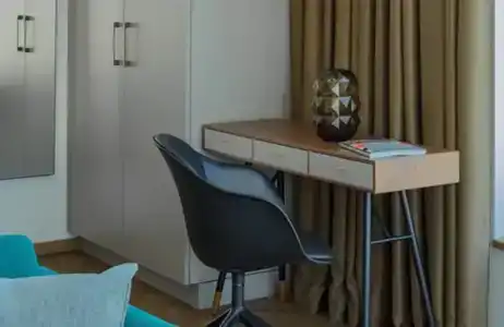 DD Suites Serviced - 77