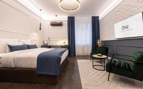 One Luxury Suites - 1