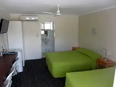Urangan Motor Inn - 44