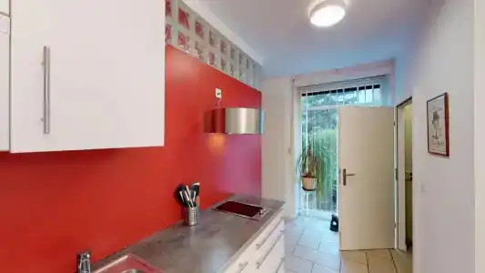 Unique Serviced Living @ Airport Line - 60