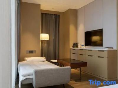 Courtyard By Marriott Xi'an North - 39