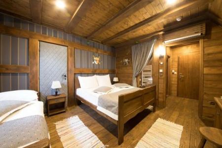 Ethno Plitvice Lakes Deluxe - 39