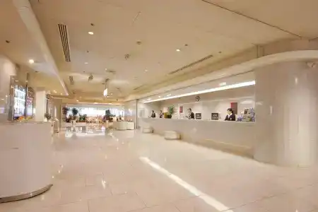 Plaza Osaka - 1