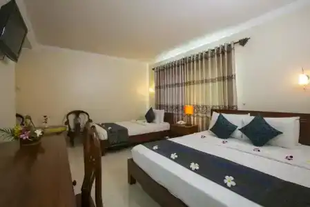 Gloria Angkor - 19