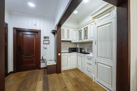 Royal Residence - 289