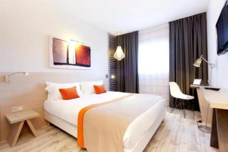 Kyriad Prestige Vannes Centre-Palais des Arts - 54