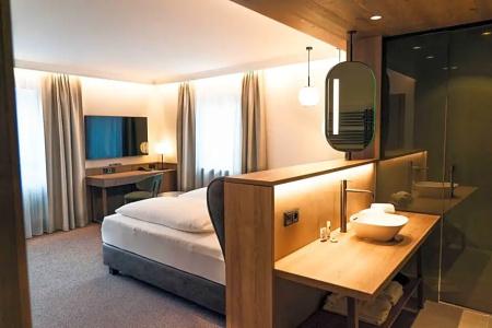 Österreichischer Hof-im Bademantel direkt in die Alpentherme - 35