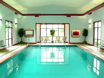 Rogue Regency Inn & Suites - 12