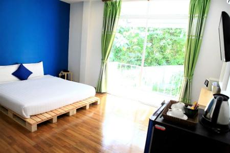 Sea Host Inn - 4