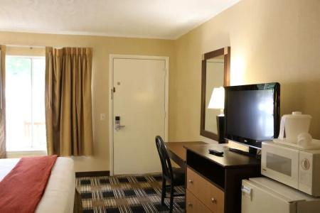 Castlewood Inn - 31