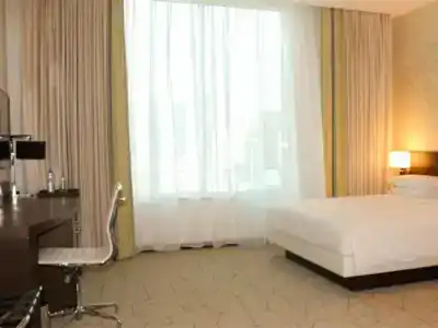 Hyatt Place Dubai Baniyas Square - 19