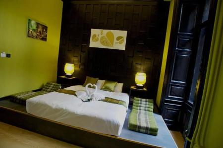 Andrassy Thai - 33