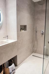 Abacus Suites - 55