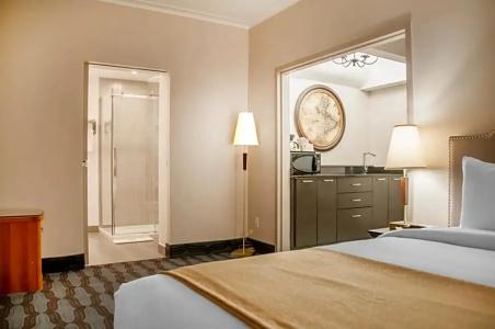 Empire Suites - 54