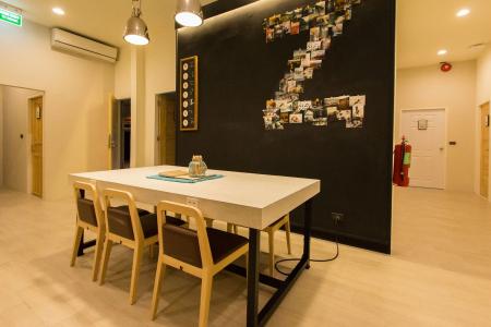 Lazy Sunday hostel - 13