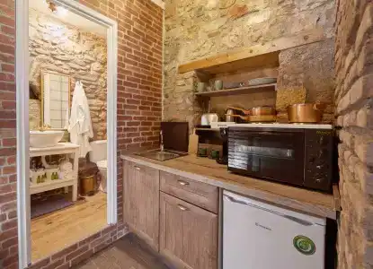 Athenian Residences - 101
