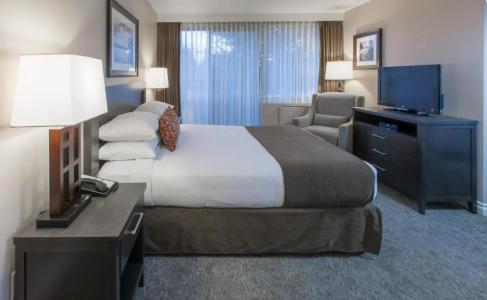 The Embassy Inn - 35