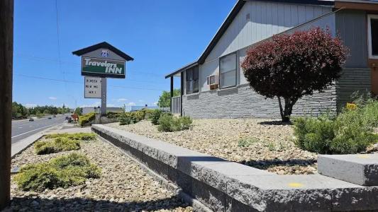 Travelers Inn - 12