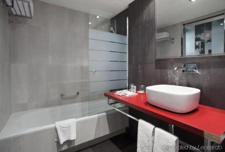 Ilunion Suites Madrid - 8