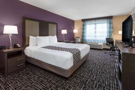 La Quinta by Wyndham Airport - 38