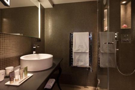 Le Pavillon de la Reine & Spa - Small Luxurys of the World - 83