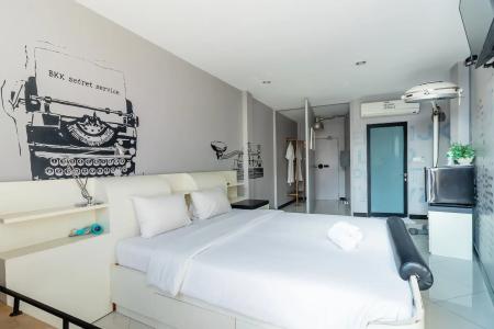 Secret Service Bed and Breakfast - 34