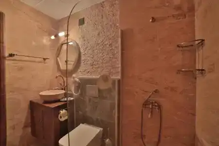 Caravanserai Inn - 17