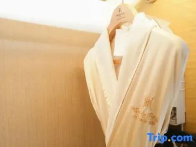 Wanda Reign Wuhan - 75