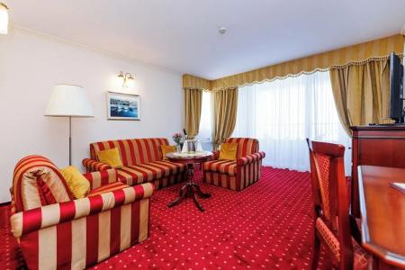 Savoy - 179