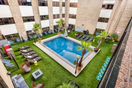 Riverwalk Plaza - 57