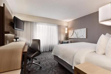 Courtyard by Marriott - 33