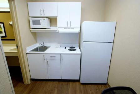 Extended Stay America Suites - - Hanes Mall Blvd - 15