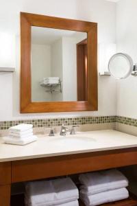 The Westin Bayshore, - 7