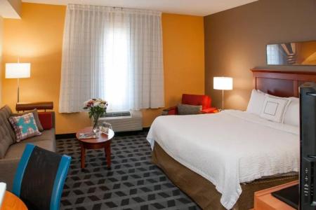 TownePlace Suites by Marriott South - 80